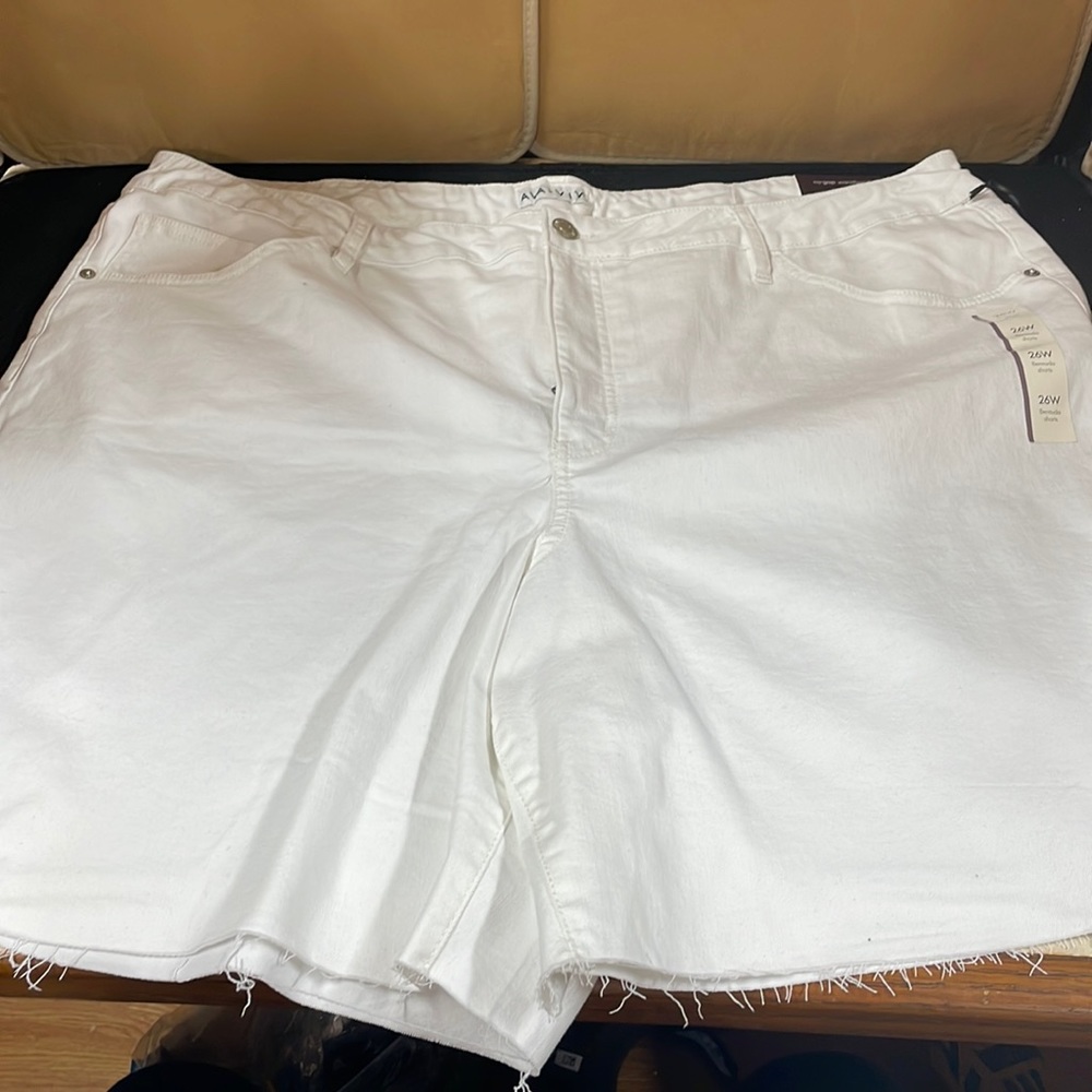 Bermuda high rise white jeans shorts